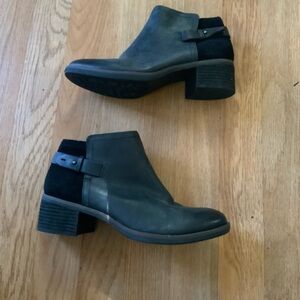 Korks Kork-ease black booties, leather suede material, size 7